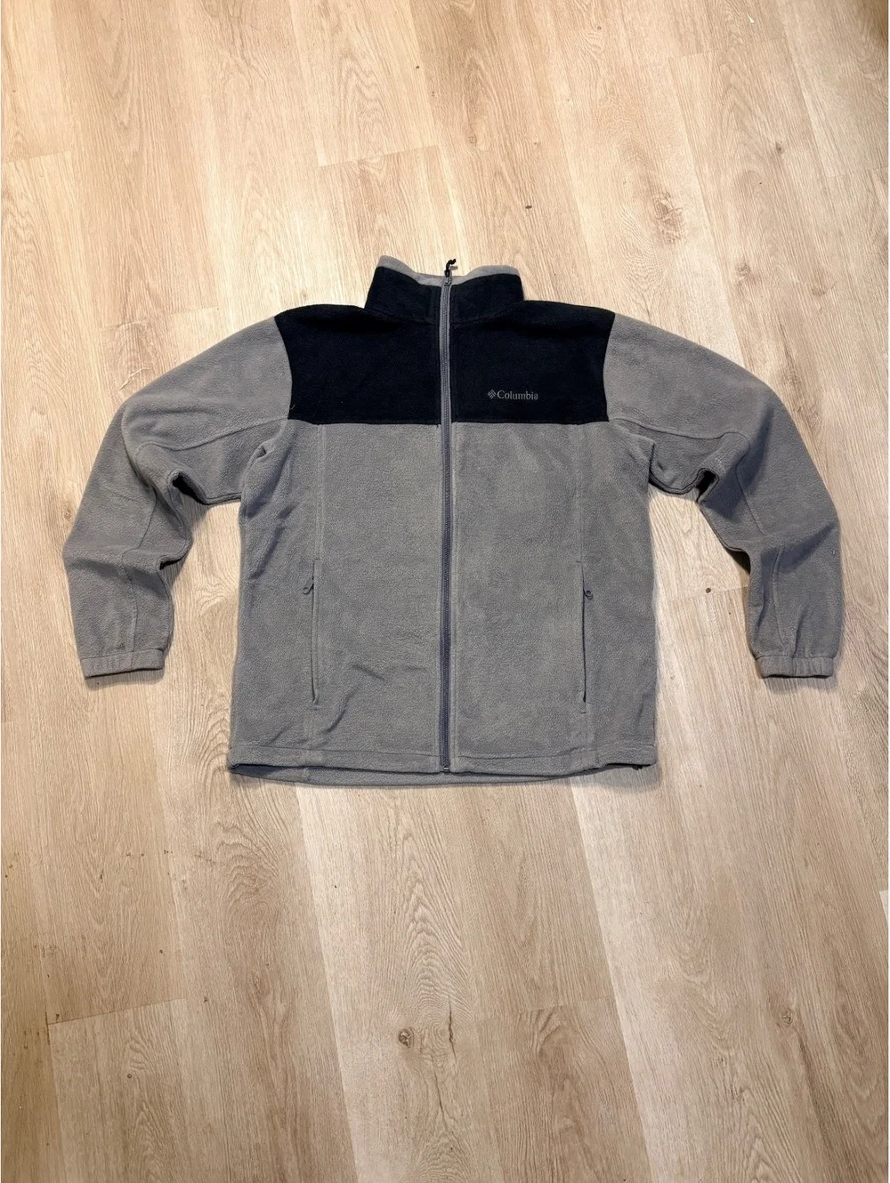 Columbia Gray & Black Fleece Zip Up Jacket Men’s Size Large Gorpcore Outdoor